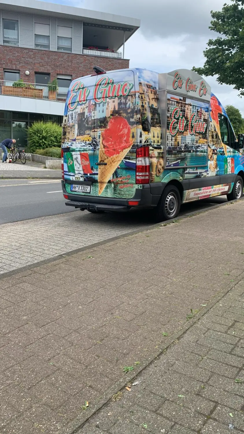 Eiscreme automatisch von Eis Gino Eis